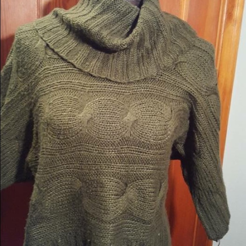 Rue 21 sweater